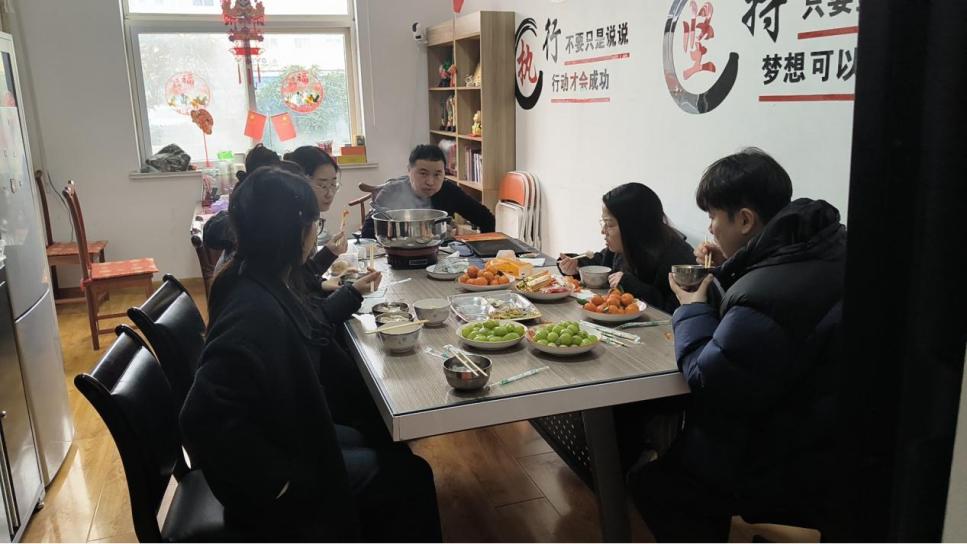 মধুরতা এবং ঐক্য: জেডএমজে প্যাকেজিং দল একসঙ্গে লণ্ঠন উৎসব উদযাপন করে